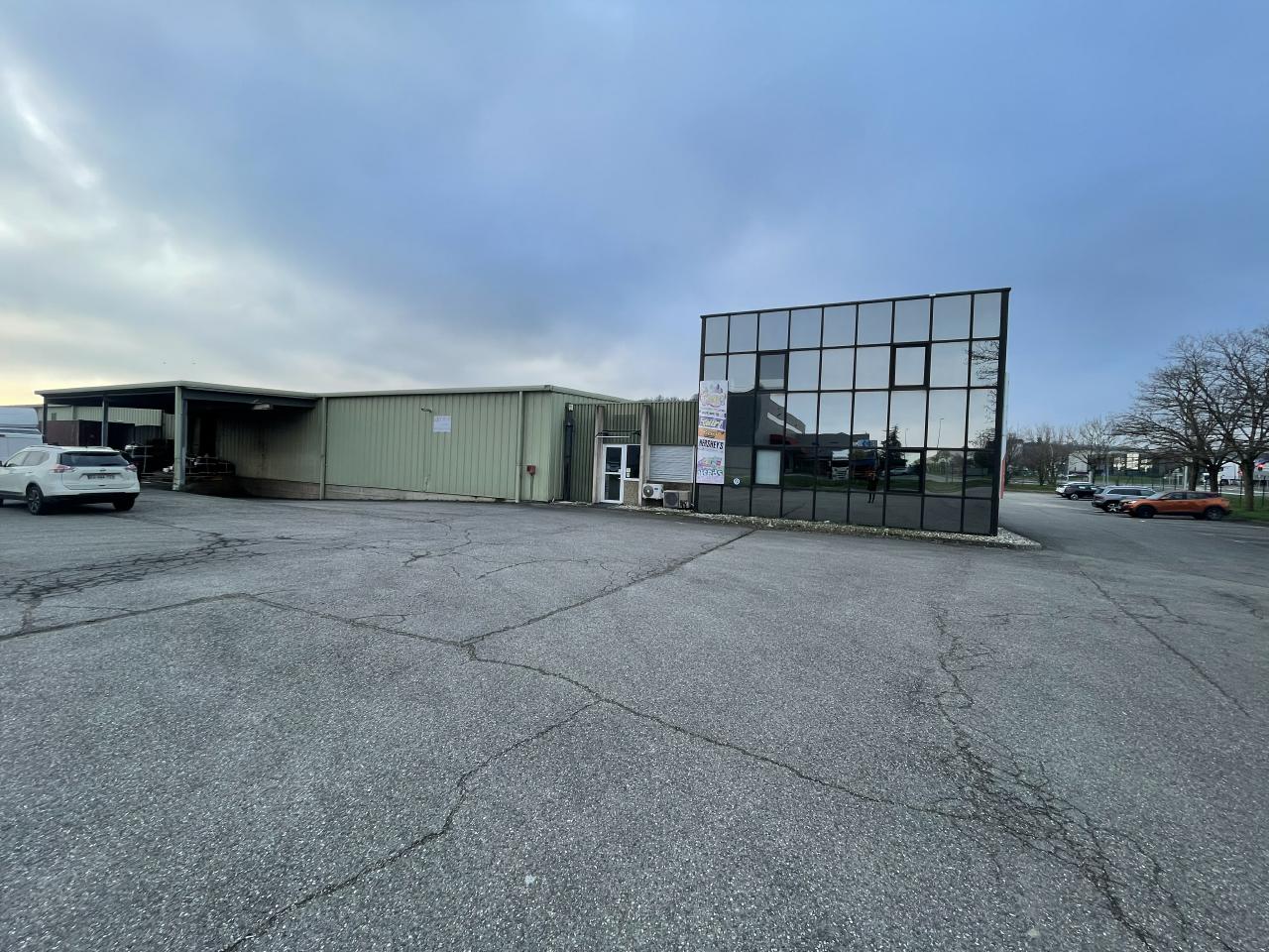 Local d'activité Saint-Quentin-Fallavier 1050m² Vente local d'activité Saint-Quentin-Fallavier Isère OVACT2317712 8